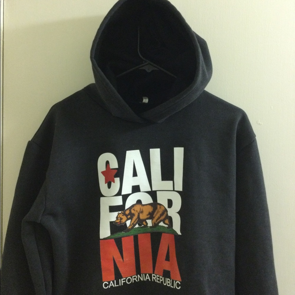 CALIFORNIA REPUBLIC Women’s Sweater ❤️